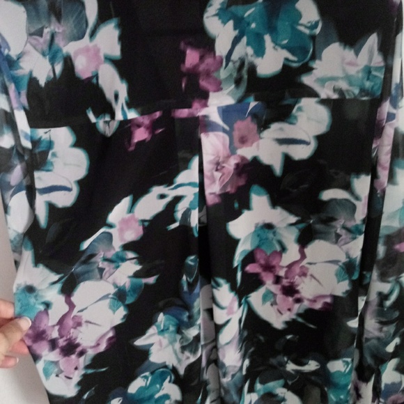 Top - Picture 4 of 5